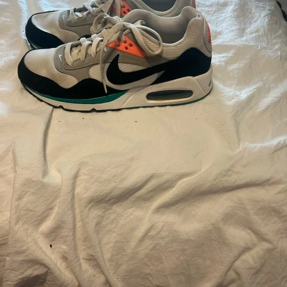 Nike White and Teal Sneakers‎